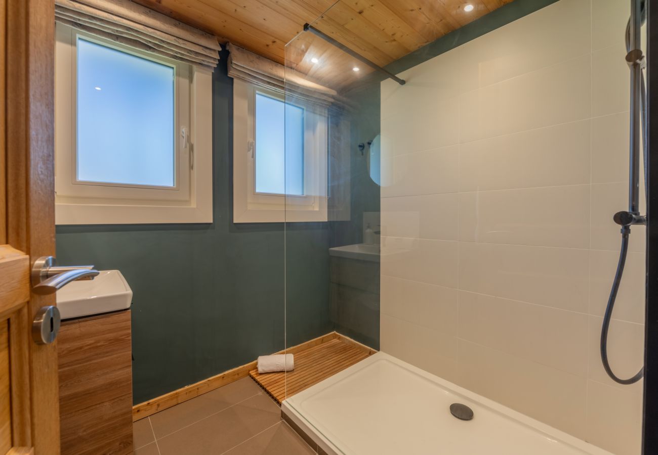 Le Combe Humbert Apartment- Morzine - Snow and Trek