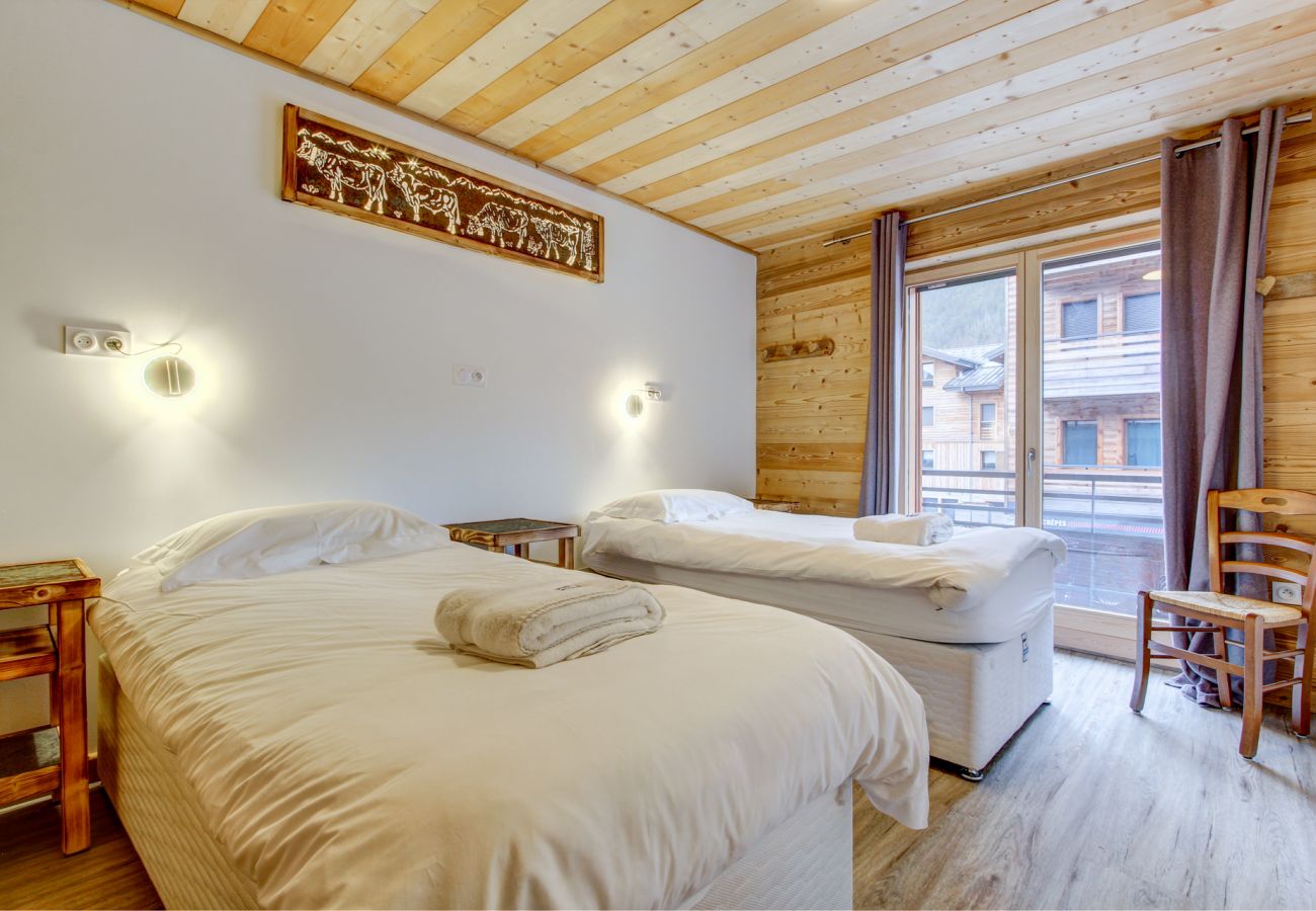 Chalet Arthur 2 - Bedroom 3 - Morzine - Snow and Trek