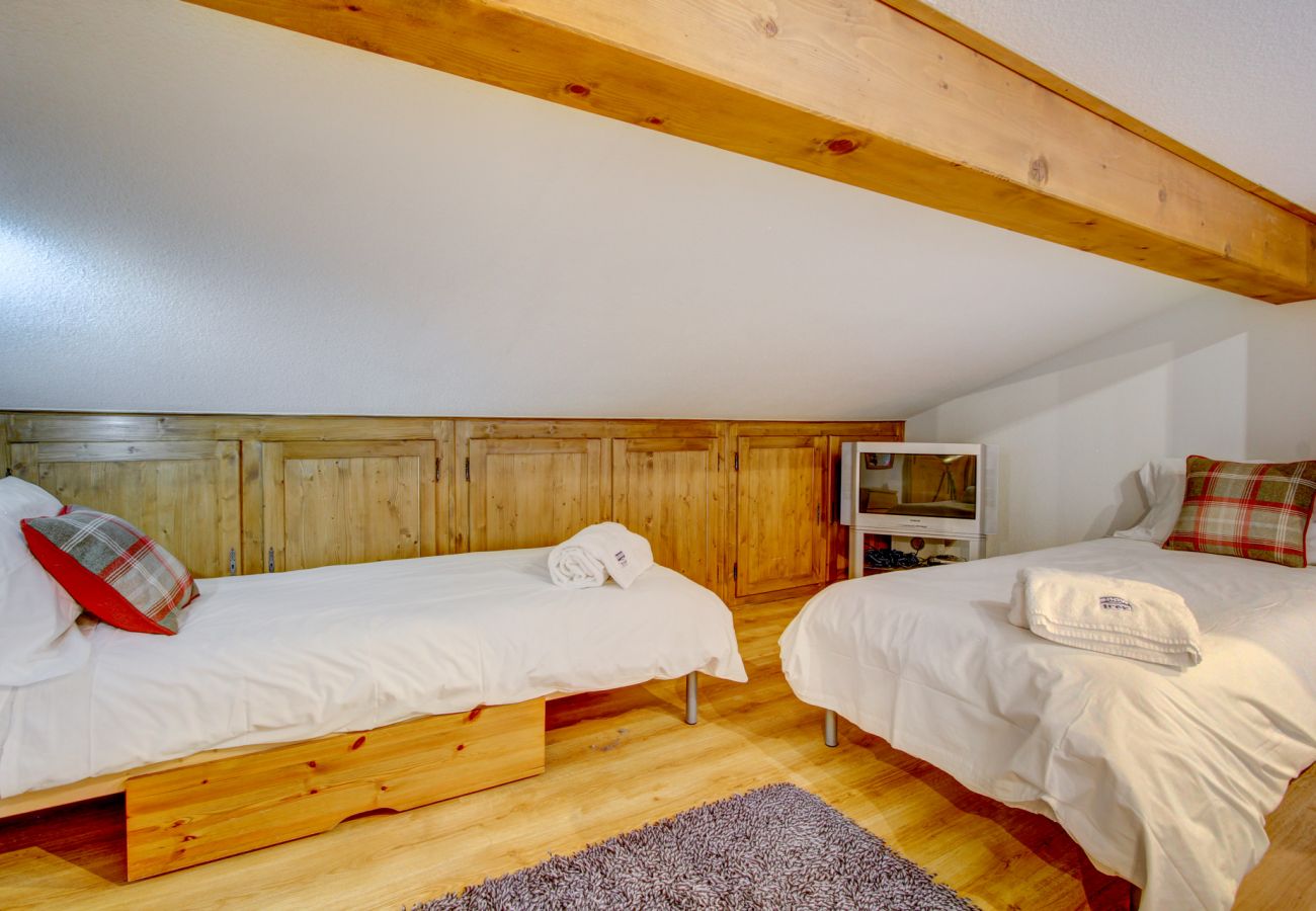 LES AIGUILLES - MORZINE - SNOW AND TREK
