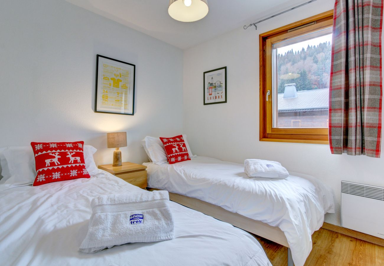 LES AIGUILLES - MORZINE - SNOW AND TREK