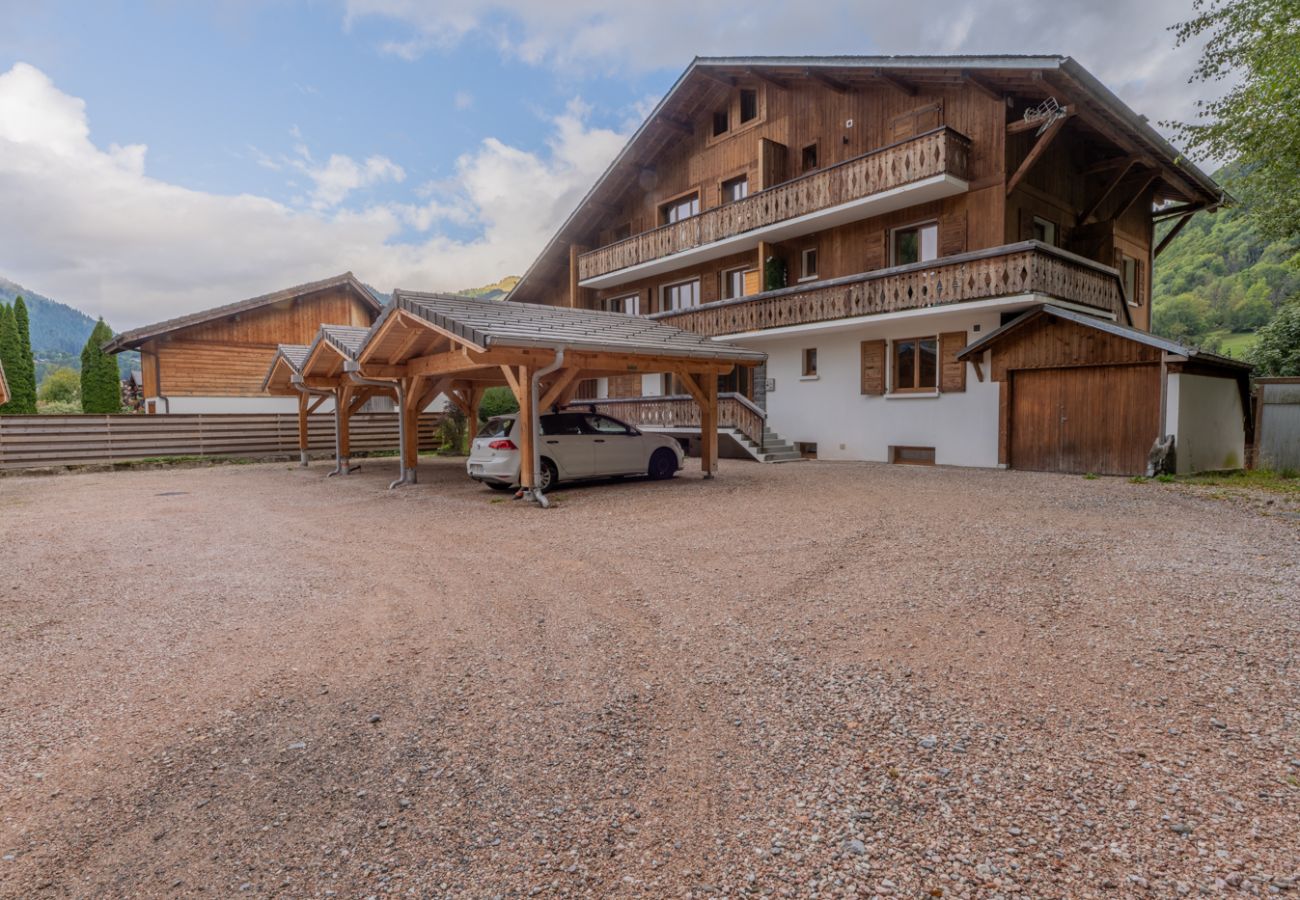Montana Apartment - Morzine - Snow and Trek