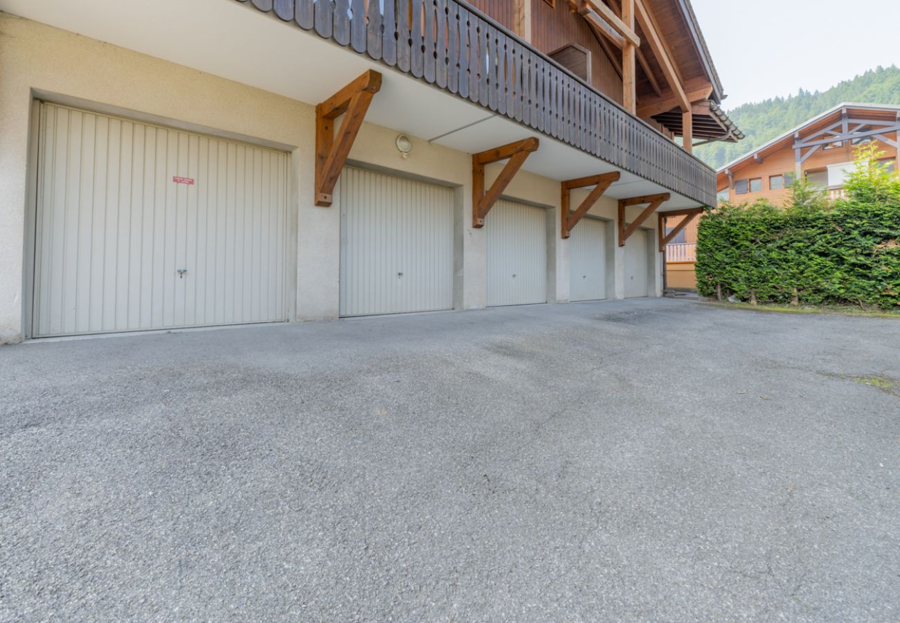 Les Tavillons Apartment - Morzine - Snow and Trek