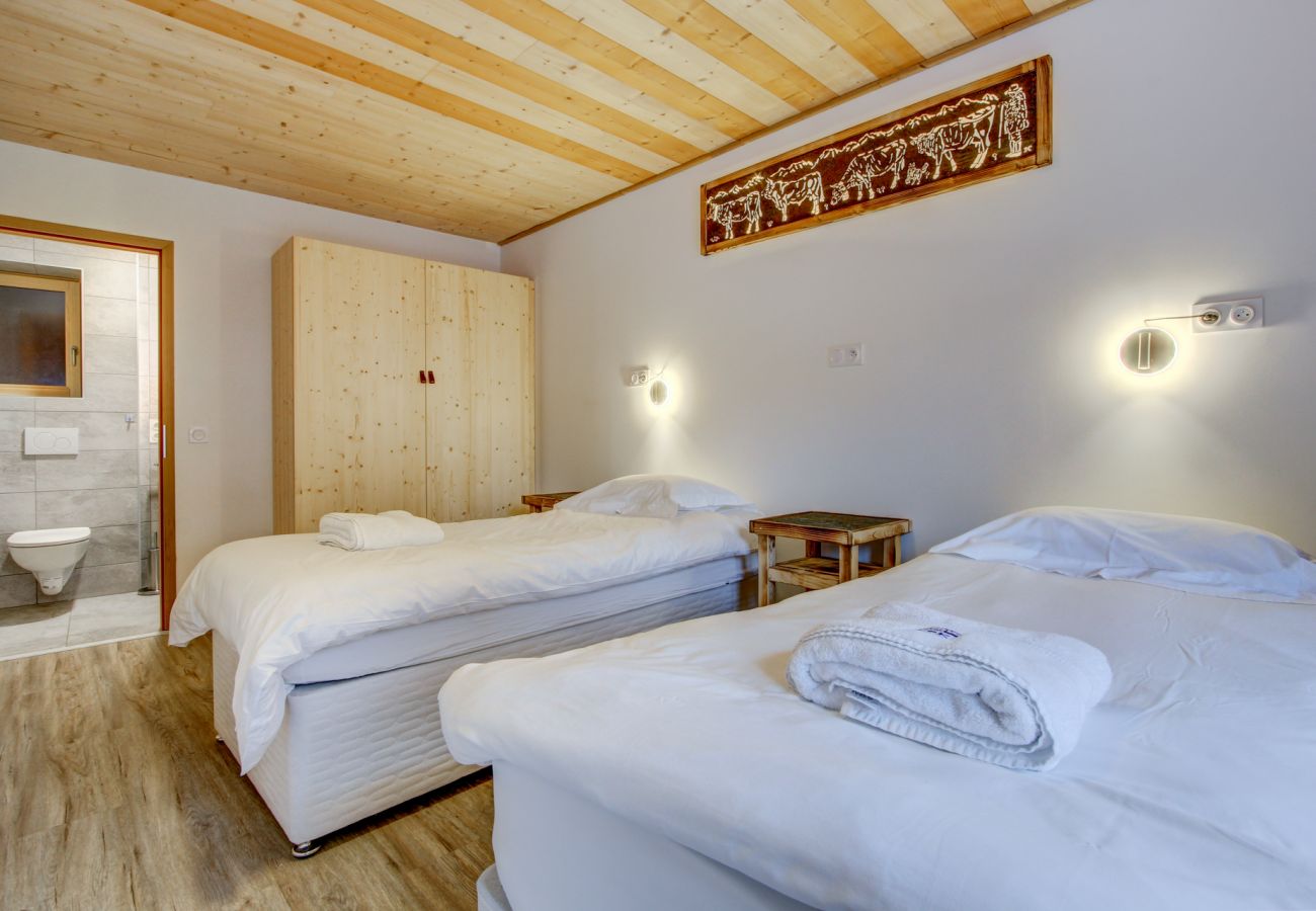 Chalet Arthur 2 - Bedroom 3 - Morzine - Snow and Trek
