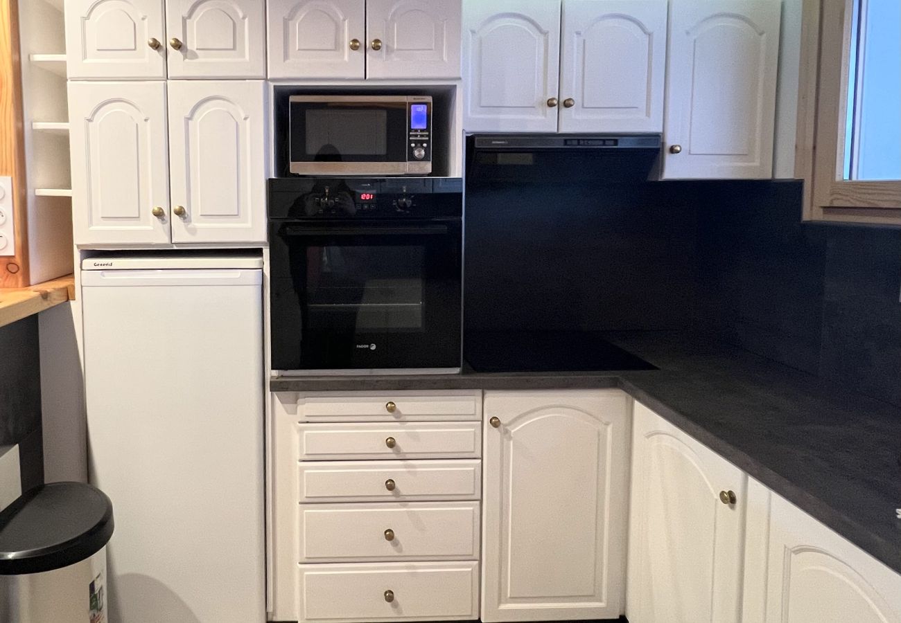 Chalet Arthur 2 - Kitchen - Morzine - Snow and Trek