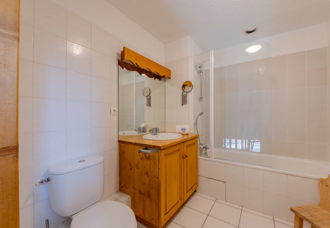 Les Tavillons Apartment - Morzine - Snow and Trek