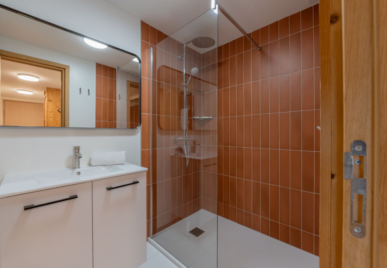  Montana 101 Apartment - Morzine - Snow and Trek