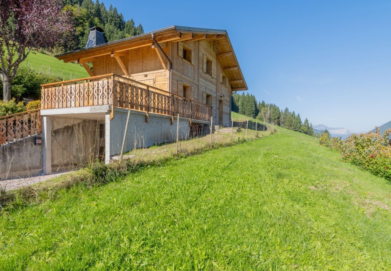 Chocolate Moose - Chalet - Morzine - Snow and Trek