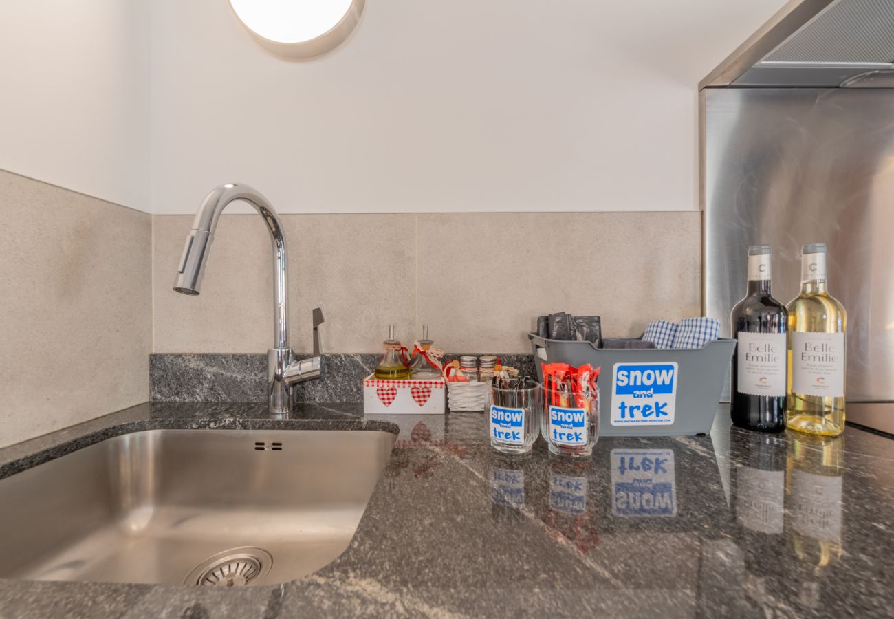 3 SOPHIE - B103 - APARTMENT - MORZINE - SNOW AND TREK