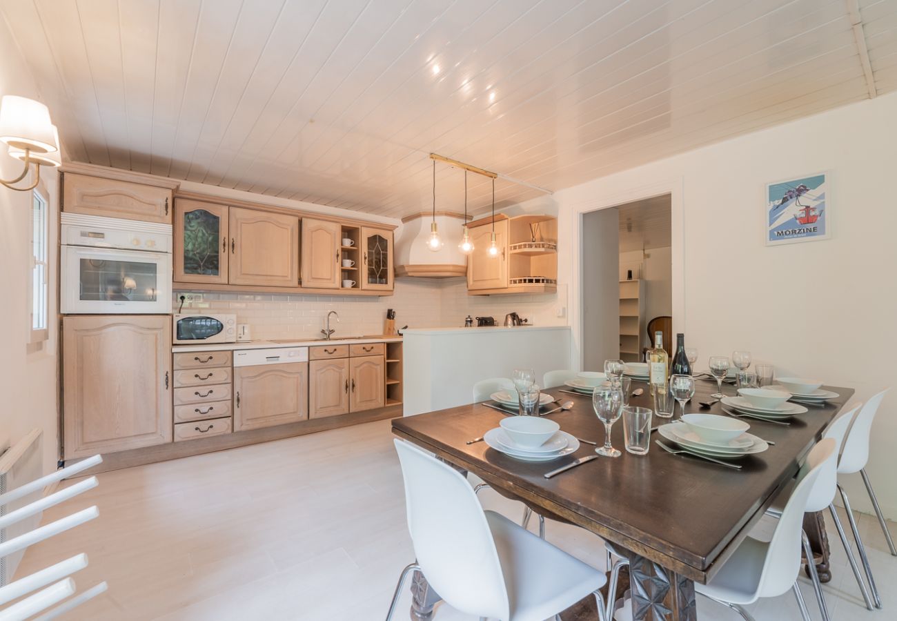 Berberis 2 apartment - kitchen & dinning room - morzine 